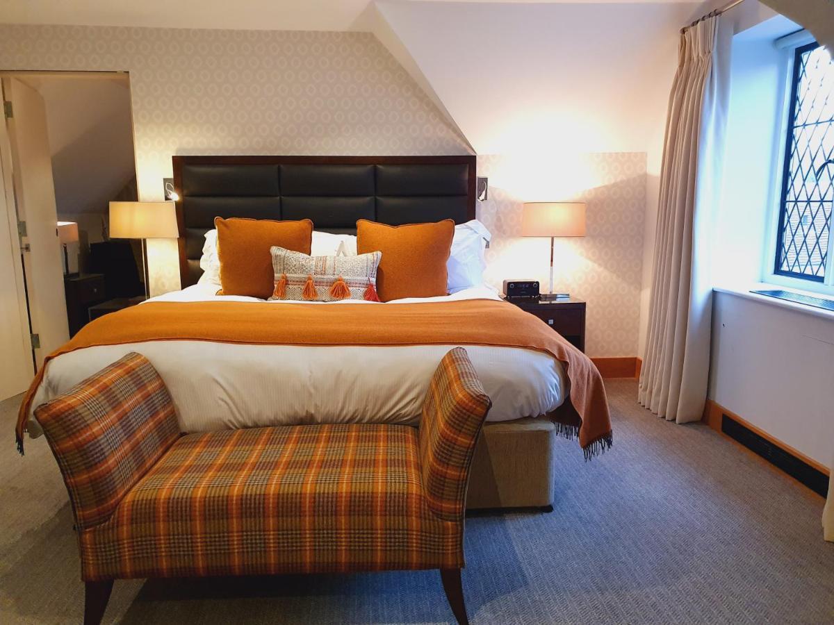 Great Fosters - Near Windsor Hotel อีแกม ภายนอก รูปภาพ