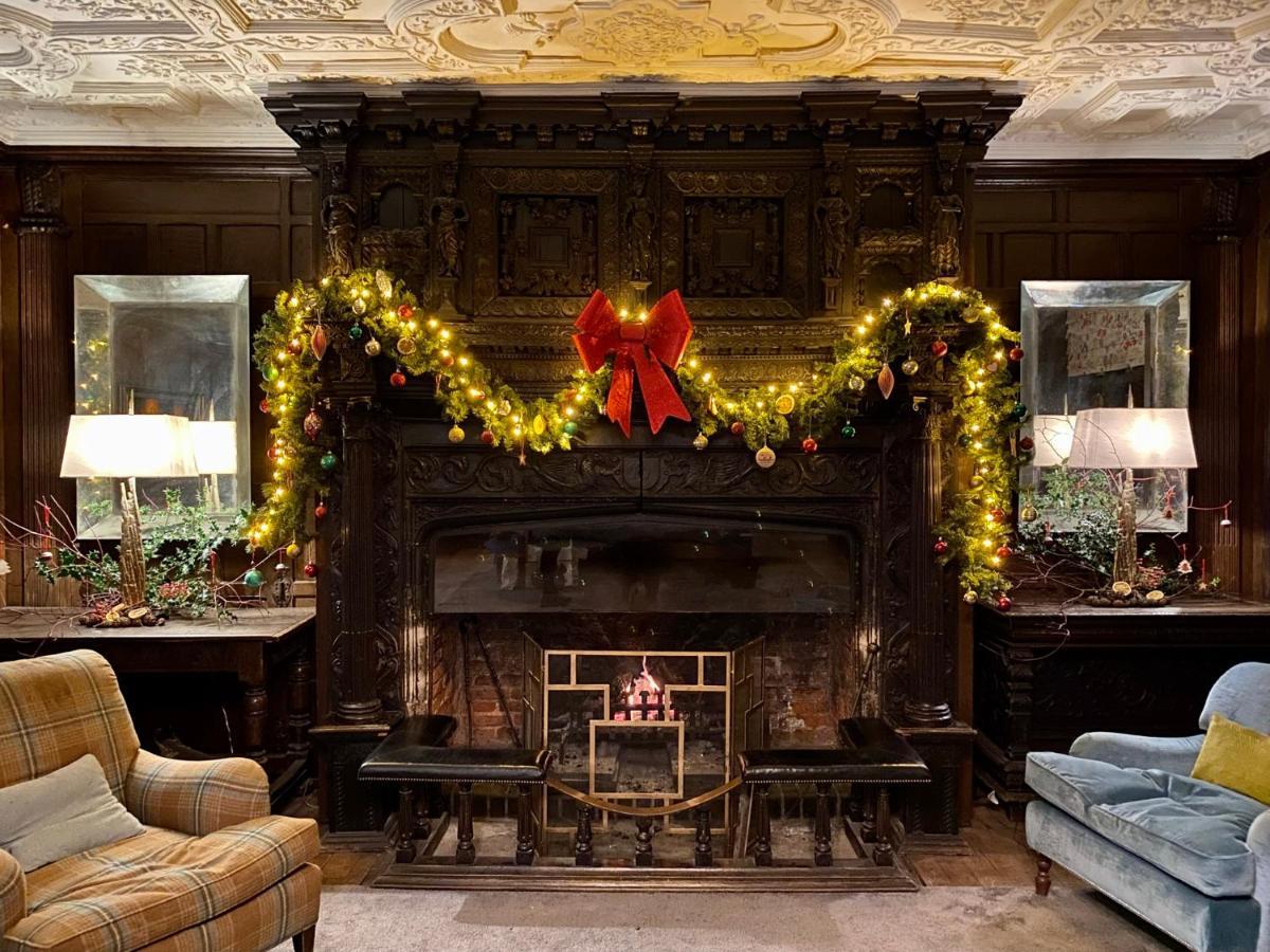 Great Fosters - Near Windsor Hotel อีแกม ภายนอก รูปภาพ