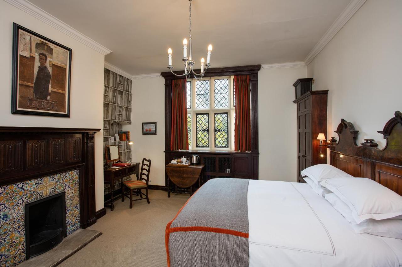 Great Fosters - Near Windsor Hotel อีแกม ภายนอก รูปภาพ